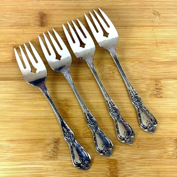 Oneida Distinction Deluxe Kennett Square 4 Salad Forks Stainless Steel Flatware - Picture 2 of 4